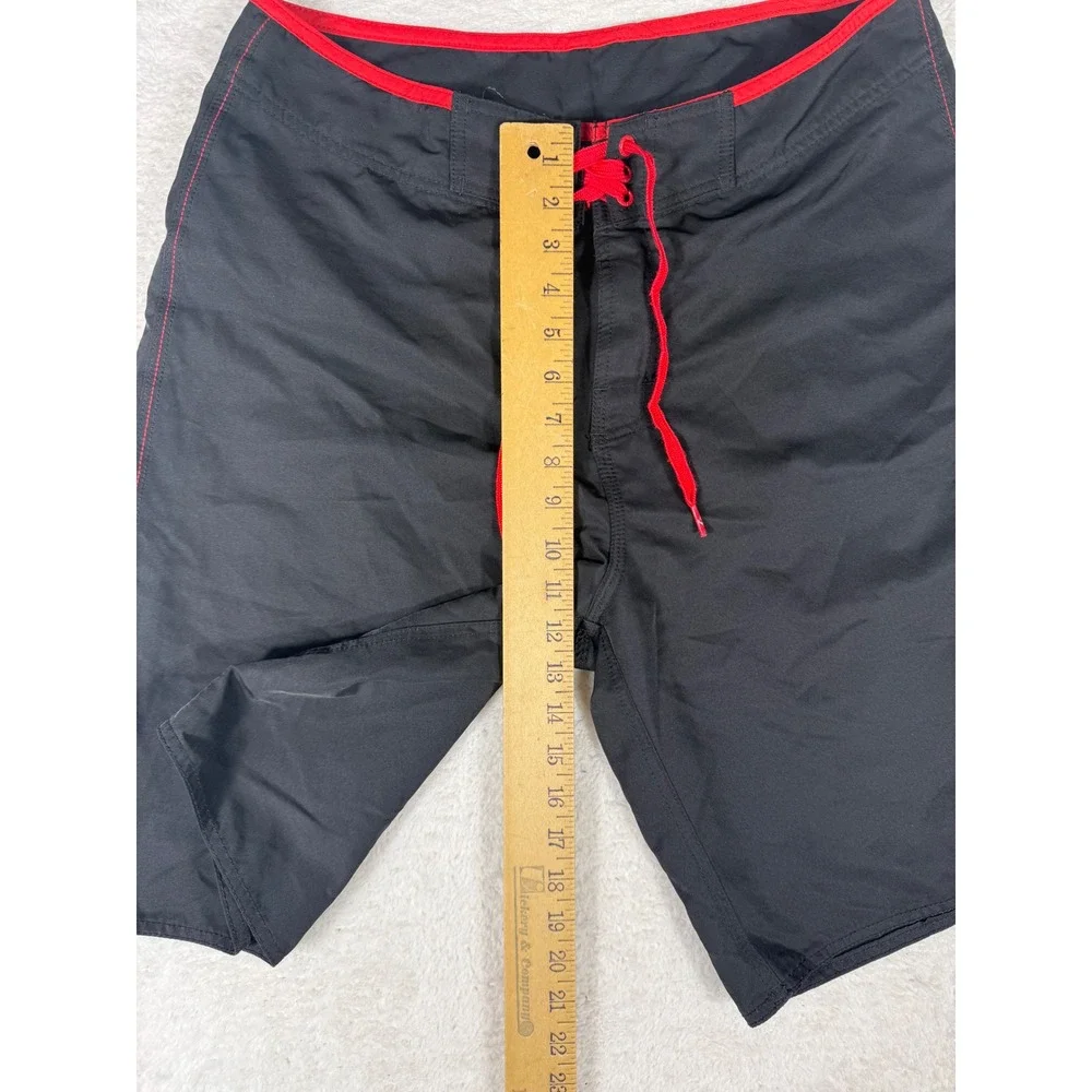 Quiksilver Board Shorts Mens 34 Black Red Y2K Retro Logo Surf Swim Trunks
